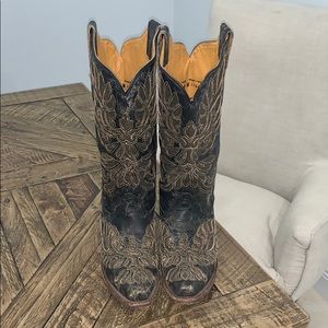 Corral cowboy boots